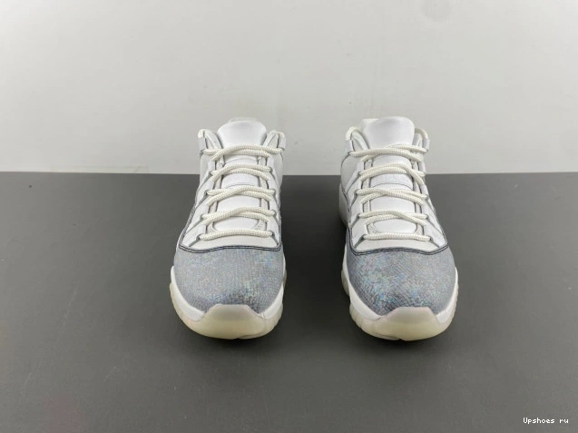 Jordan Low 11 2025  “Snake” HQ7000-001 Air   0713